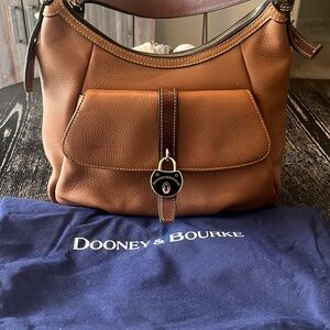 Dooney & Bourke